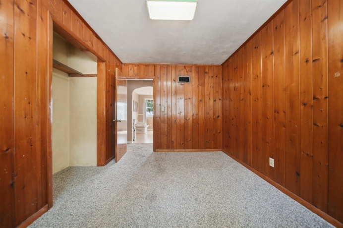 1009 Chicago, DIXON, Illinois 61021, 3 Bedrooms Bedrooms, ,1 BathroomBathrooms,House,For Sale,Chicago,202604119