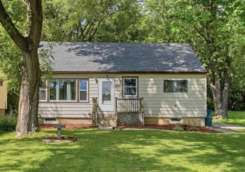 1009 Chicago, DIXON, Illinois 61021, 3 Bedrooms Bedrooms, ,1 BathroomBathrooms,House,For Sale,Chicago,202604119