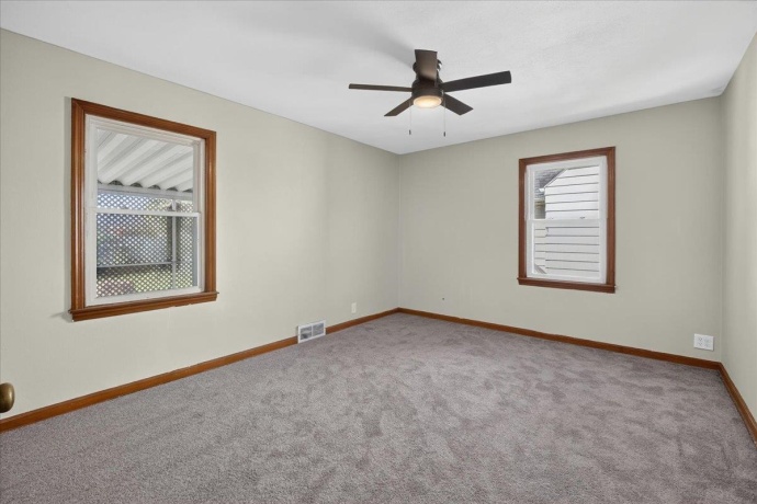 2724 Lawndale, ROCKFORD, Illinois 61101, 2 Bedrooms Bedrooms, ,1 BathroomBathrooms,House,For Sale,Lawndale,202604120