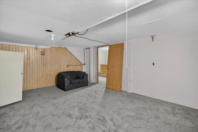 2724 Lawndale, ROCKFORD, Illinois 61101, 2 Bedrooms Bedrooms, ,1 BathroomBathrooms,House,For Sale,Lawndale,202604120