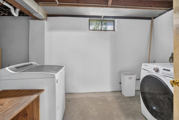 2724 Lawndale, ROCKFORD, Illinois 61101, 2 Bedrooms Bedrooms, ,1 BathroomBathrooms,House,For Sale,Lawndale,202604120