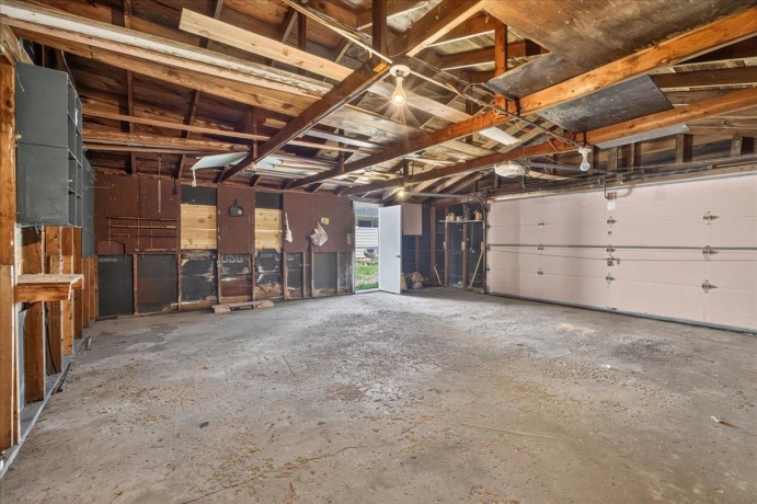 2724 Lawndale, ROCKFORD, Illinois 61101, 2 Bedrooms Bedrooms, ,1 BathroomBathrooms,House,For Sale,Lawndale,202604120