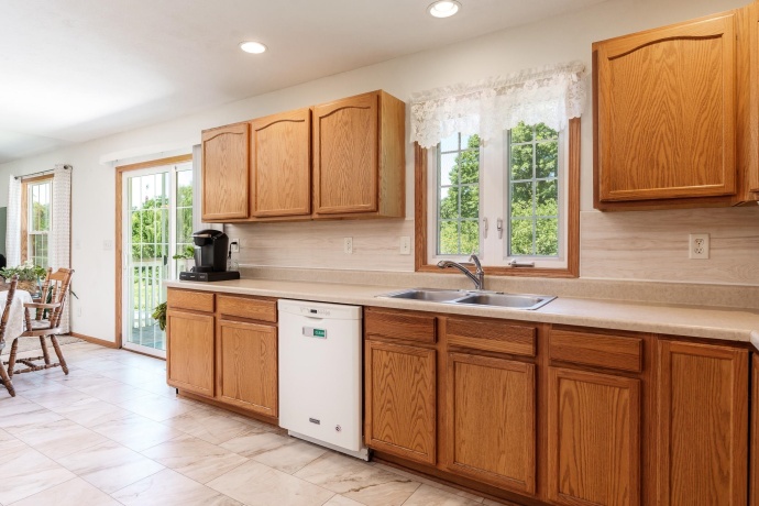 7423 Cunningham, ROCKFORD, Illinois 61102, 4 Bedrooms Bedrooms, ,3 BathroomsBathrooms,House,For Sale,Cunningham,202604121