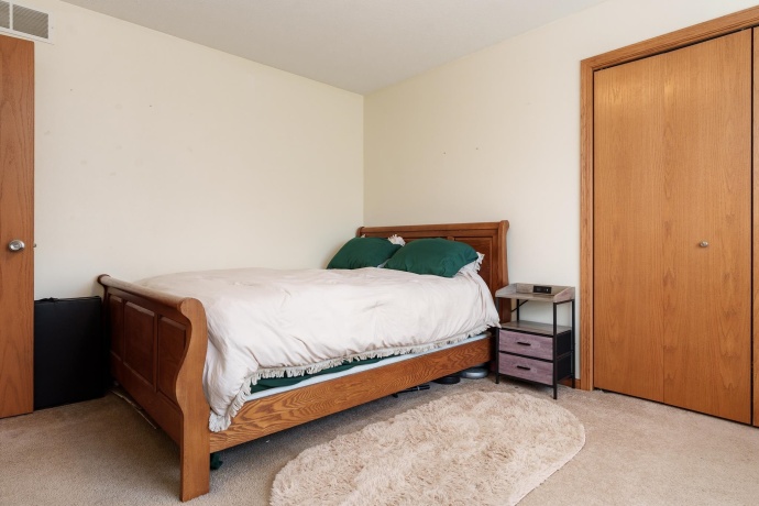 7423 Cunningham, ROCKFORD, Illinois 61102, 4 Bedrooms Bedrooms, ,3 BathroomsBathrooms,House,For Sale,Cunningham,202604121