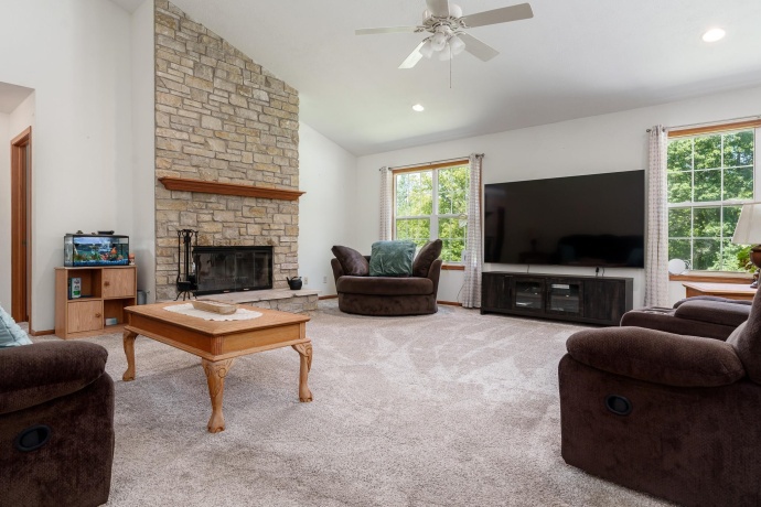 7423 Cunningham, ROCKFORD, Illinois 61102, 4 Bedrooms Bedrooms, ,3 BathroomsBathrooms,House,For Sale,Cunningham,202604121