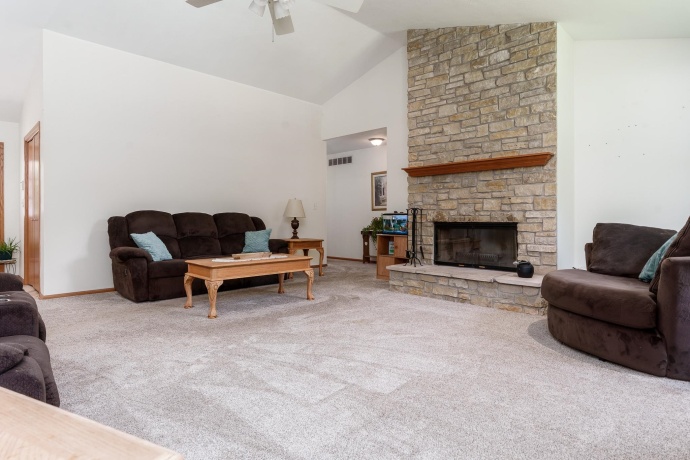 7423 Cunningham, ROCKFORD, Illinois 61102, 4 Bedrooms Bedrooms, ,3 BathroomsBathrooms,House,For Sale,Cunningham,202604121