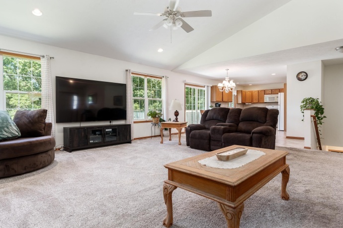 7423 Cunningham, ROCKFORD, Illinois 61102, 4 Bedrooms Bedrooms, ,3 BathroomsBathrooms,House,For Sale,Cunningham,202604121