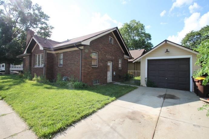 1603 Winnebago, ROCKFORD, Illinois 61103, 2 Bedrooms Bedrooms, ,1 BathroomBathrooms,House,For Sale,Winnebago,202604123