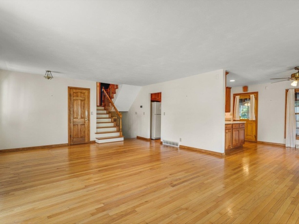 6211 Columbine, ROCKFORD, Illinois 61108, 4 Bedrooms Bedrooms, ,2 BathroomsBathrooms,House,For Sale,Columbine,202604127