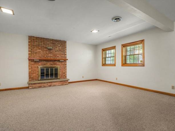 6211 Columbine, ROCKFORD, Illinois 61108, 4 Bedrooms Bedrooms, ,2 BathroomsBathrooms,House,For Sale,Columbine,202604127