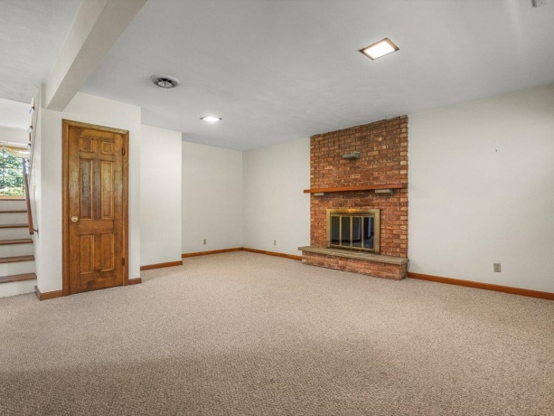 6211 Columbine, ROCKFORD, Illinois 61108, 4 Bedrooms Bedrooms, ,2 BathroomsBathrooms,House,For Sale,Columbine,202604127