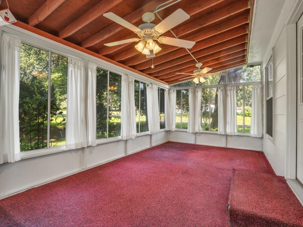 6211 Columbine, ROCKFORD, Illinois 61108, 4 Bedrooms Bedrooms, ,2 BathroomsBathrooms,House,For Sale,Columbine,202604127