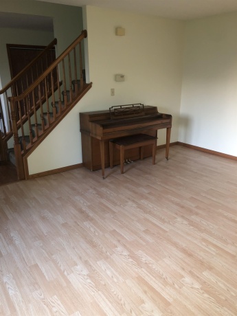 1082 Westridge, ROCKFORD, Illinois 61102, 4 Bedrooms Bedrooms, ,2 BathroomsBathrooms,House,For Sale,Westridge,202603411