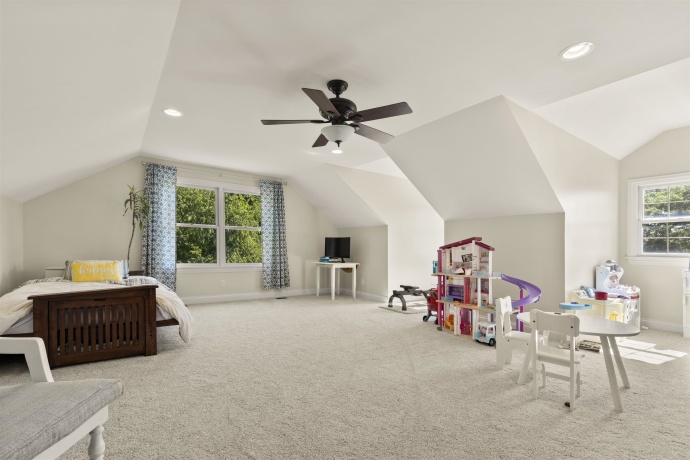 12810 SKYLINE, ROSCOE, Illinois 61073, 5 Bedrooms Bedrooms, ,3 BathroomsBathrooms,House,For Sale,SKYLINE,202604130