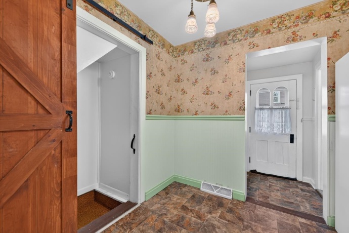 121 6TH, BYRON, Illinois 61010, 4 Bedrooms Bedrooms, ,1 BathroomBathrooms,House,For Sale,6TH,202604134