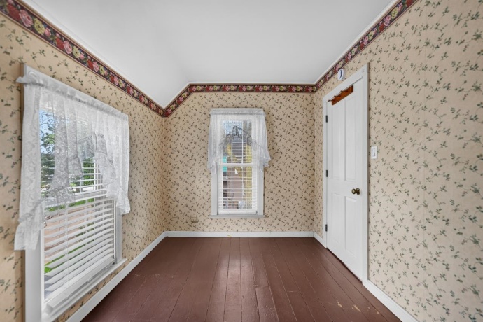 121 6TH, BYRON, Illinois 61010, 4 Bedrooms Bedrooms, ,1 BathroomBathrooms,House,For Sale,6TH,202604134