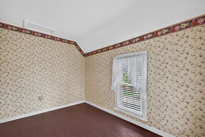 121 6TH, BYRON, Illinois 61010, 4 Bedrooms Bedrooms, ,1 BathroomBathrooms,House,For Sale,6TH,202604134