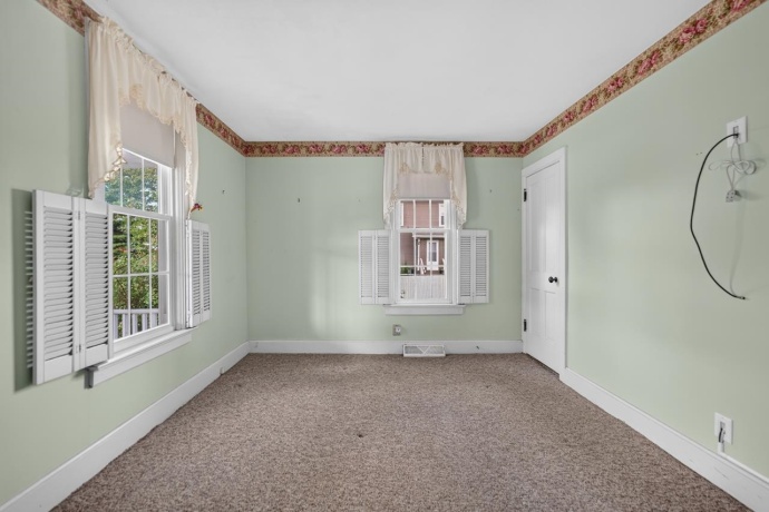 121 6TH, BYRON, Illinois 61010, 4 Bedrooms Bedrooms, ,1 BathroomBathrooms,House,For Sale,6TH,202604134
