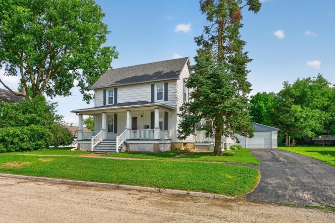 121 6TH, BYRON, Illinois 61010, 4 Bedrooms Bedrooms, ,1 BathroomBathrooms,House,For Sale,6TH,202604134