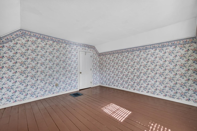 121 6TH, BYRON, Illinois 61010, 4 Bedrooms Bedrooms, ,1 BathroomBathrooms,House,For Sale,6TH,202604134