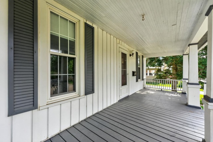 121 6TH, BYRON, Illinois 61010, 4 Bedrooms Bedrooms, ,1 BathroomBathrooms,House,For Sale,6TH,202604134