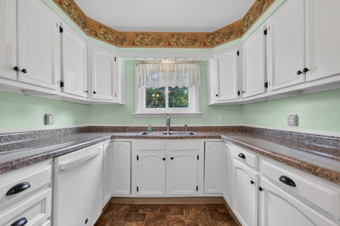 121 6TH, BYRON, Illinois 61010, 4 Bedrooms Bedrooms, ,1 BathroomBathrooms,House,For Sale,6TH,202604134
