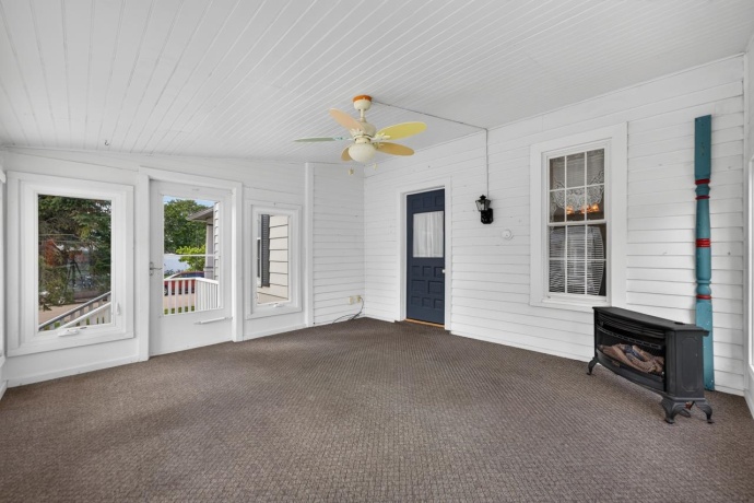 121 6TH, BYRON, Illinois 61010, 4 Bedrooms Bedrooms, ,1 BathroomBathrooms,House,For Sale,6TH,202604134