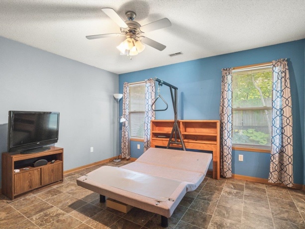210 Pacific, DAVIS JUNCTION, Illinois 61020, 3 Bedrooms Bedrooms, ,2 BathroomsBathrooms,House,For Sale,Pacific,202604138