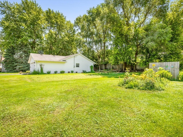 210 Pacific, DAVIS JUNCTION, Illinois 61020, 3 Bedrooms Bedrooms, ,2 BathroomsBathrooms,House,For Sale,Pacific,202604138