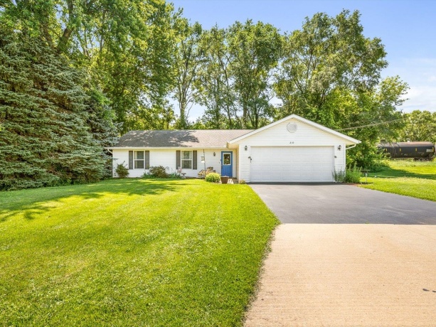 210 Pacific, DAVIS JUNCTION, Illinois 61020, 3 Bedrooms Bedrooms, ,2 BathroomsBathrooms,House,For Sale,Pacific,202604138