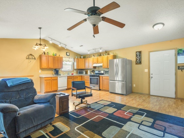 210 Pacific, DAVIS JUNCTION, Illinois 61020, 3 Bedrooms Bedrooms, ,2 BathroomsBathrooms,House,For Sale,Pacific,202604138