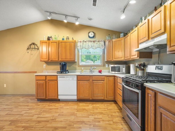 210 Pacific, DAVIS JUNCTION, Illinois 61020, 3 Bedrooms Bedrooms, ,2 BathroomsBathrooms,House,For Sale,Pacific,202604138