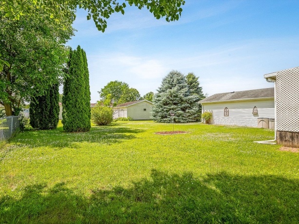 5409 Ebonywood, ROSCOE, Illinois 61073, 3 Bedrooms Bedrooms, ,2 BathroomsBathrooms,House,For Sale,Ebonywood,202604139