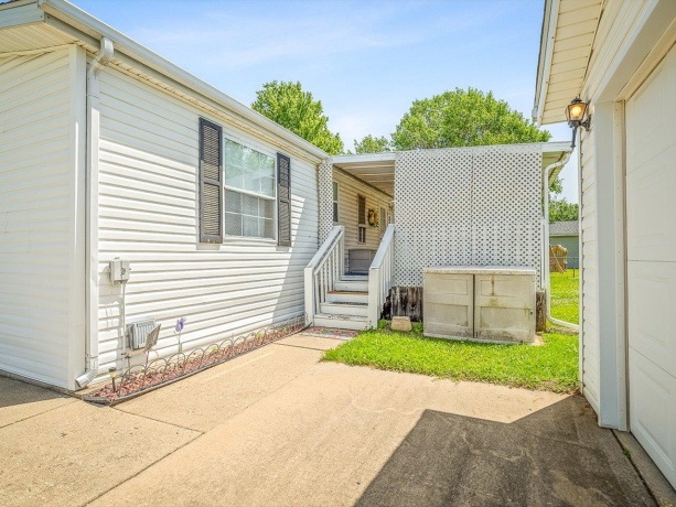 5409 Ebonywood, ROSCOE, Illinois 61073, 3 Bedrooms Bedrooms, ,2 BathroomsBathrooms,House,For Sale,Ebonywood,202604139