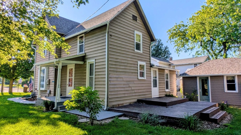 111 Wesley, MOUNT MORRIS, Illinois 61054, 3 Bedrooms Bedrooms, ,2 BathroomsBathrooms,House,For Sale,Wesley,202604140
