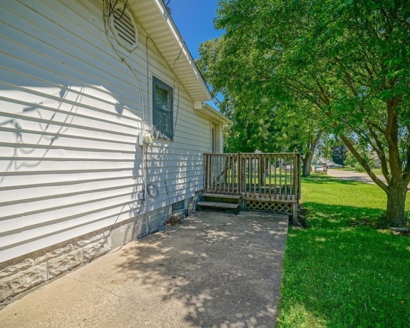 1009 4th, OREGON, Illinois 61061, 2 Bedrooms Bedrooms, ,1 BathroomBathrooms,House,For Sale,4th,202604141