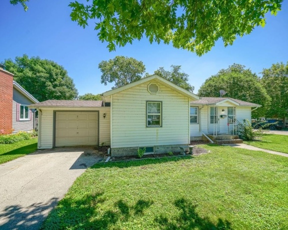 1009 4th, OREGON, Illinois 61061, 2 Bedrooms Bedrooms, ,1 BathroomBathrooms,House,For Sale,4th,202604141