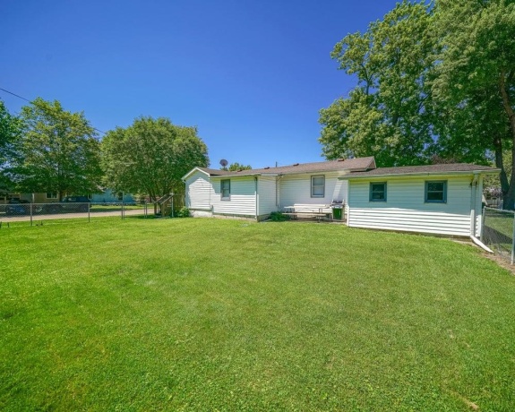1009 4th, OREGON, Illinois 61061, 2 Bedrooms Bedrooms, ,1 BathroomBathrooms,House,For Sale,4th,202604141