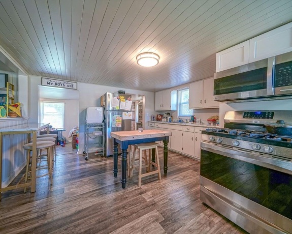1009 4th, OREGON, Illinois 61061, 2 Bedrooms Bedrooms, ,1 BathroomBathrooms,House,For Sale,4th,202604141
