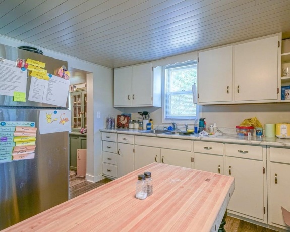 1009 4th, OREGON, Illinois 61061, 2 Bedrooms Bedrooms, ,1 BathroomBathrooms,House,For Sale,4th,202604141