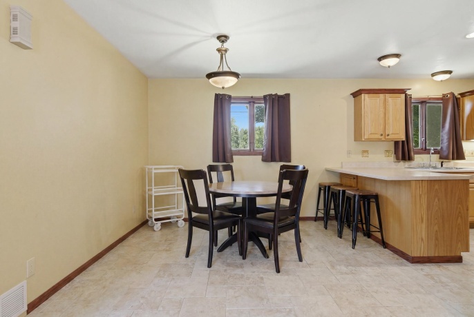 2004 4th, DIXON, Illinois 61021, 5 Bedrooms Bedrooms, ,2 BathroomsBathrooms,House,For Sale,4th,202604146