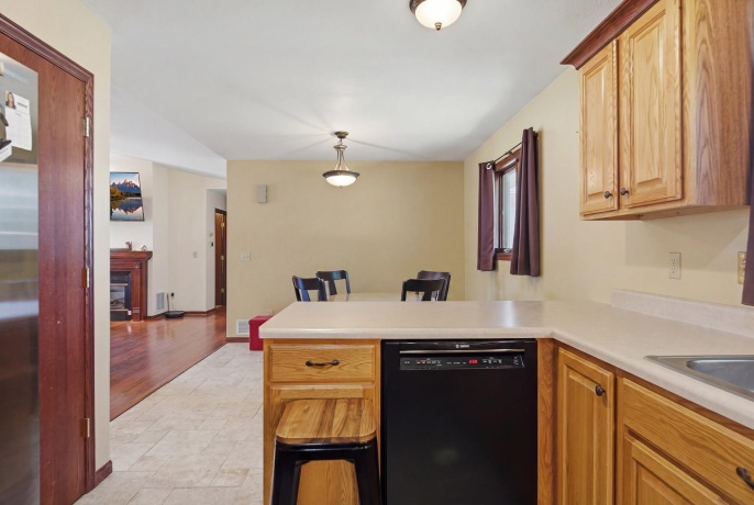 2004 4th, DIXON, Illinois 61021, 5 Bedrooms Bedrooms, ,2 BathroomsBathrooms,House,For Sale,4th,202604146