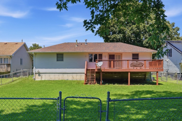 2004 4th, DIXON, Illinois 61021, 5 Bedrooms Bedrooms, ,2 BathroomsBathrooms,House,For Sale,4th,202604146