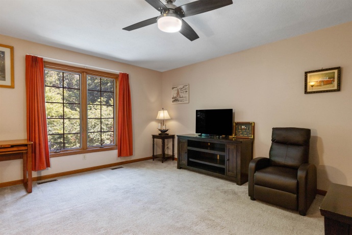 10959 Hamborg, ROSCOE, Illinois 61073, 5 Bedrooms Bedrooms, ,3 BathroomsBathrooms,House,For Sale,Hamborg,202604147