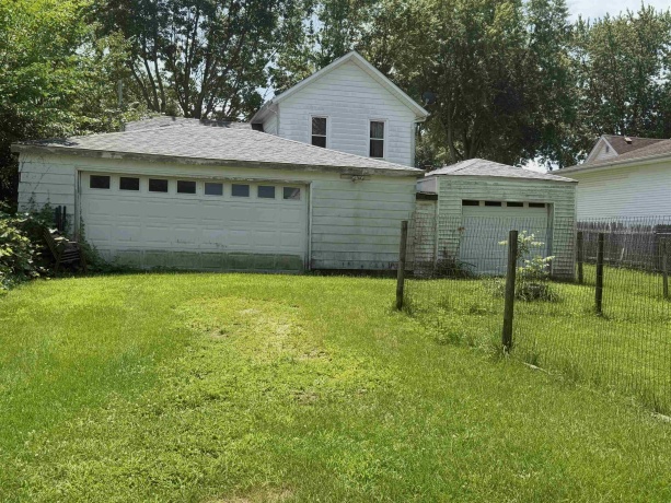 208 2nd, LEAF RIVER, Illinois 61047, 4 Bedrooms Bedrooms, ,1 BathroomBathrooms,House,For Sale,2nd,202604148