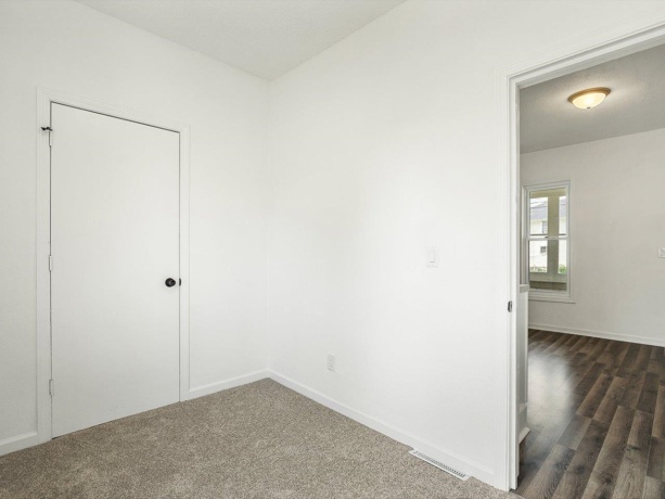 2104 4th, ROCKFORD, Illinois 61104, ,2 Units,For Sale,4th,202604150