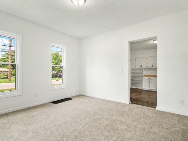 2104 4th, ROCKFORD, Illinois 61104, ,2 Units,For Sale,4th,202604150