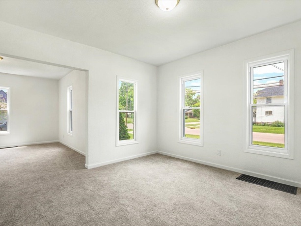 2104 4th, ROCKFORD, Illinois 61104, ,2 Units,For Sale,4th,202604150