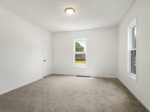 2104 4th, ROCKFORD, Illinois 61104, ,2 Units,For Sale,4th,202604150
