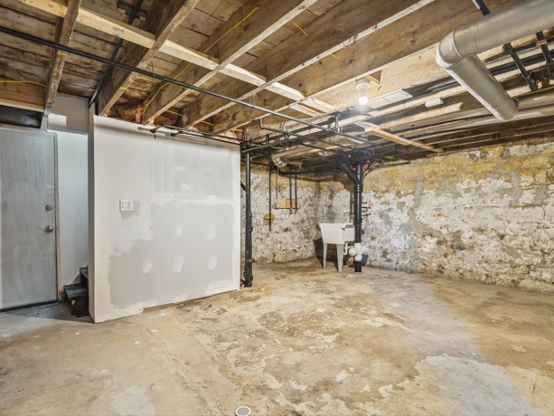 2104 4th, ROCKFORD, Illinois 61104, ,2 Units,For Sale,4th,202604150
